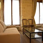 Charming Studio Near Republique And Le Marais