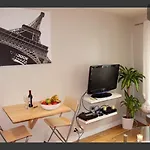 Petit Havre De Paix De 27M2 A Montmartre