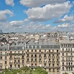 Amazing View/Arc De Triomphe/Palais Des Congres