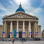 Central Cosy & Charming Studio, Typically Parisian