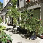 Cite Pilleux - Cozy Apartment In A Private Lane