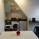 Cite Pilleux - Cozy Apartment In A Private Lane