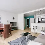 Beautiful Bright Parisian Apartment Near Bercy