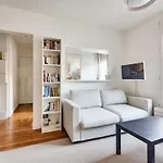 Nice Apartment For 2 - Paris Arc De Triomphe 16E