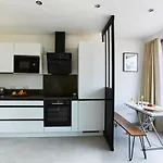 Monceau - Courcelles City Apartment