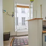 Radiant Flat - Spacious Studio Apartment - Marais