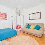 Radiant Flat - Spacious Studio Apartment - Marais