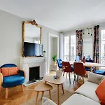 Elegant Parisian Flat - Monceau