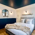 Cute Studio In The 16Th Near The Arc De Triomphe