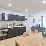 Appartement de standing proche ArcTriomphe - 8P