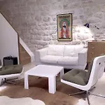 Duplex Sur 2 Etages - Le Marais - Paris Centre
