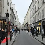 Le Marais, Fantastic View On Archives Nationales
