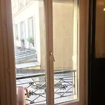 2 Pieces Cozy In The Heart Of Paris