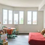 Family Nest Near Gare De L\'Est And Gare Du Nord