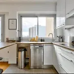 Cozy 50 M Near Pere-Lachaise