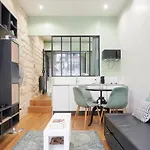 Very Charming And Cosy Flat, Center Of Paris