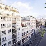 Bright 37M For 2 With Balcony In Paris!