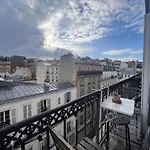 Anna In Paris