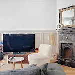 Cute Apartment Paris Montmartre