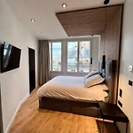 Spacious Newly Renovated Loft With Ac