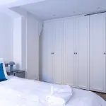 Elysees Gem 2-Bedroom