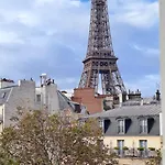 Center Paris Eiffel Tower View