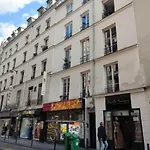 Comfortable Studio Near Marais Aboukir