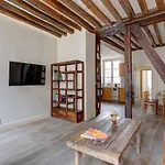Splendeur Et Espace Au Coeur Du Marais