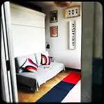 Studio Vue Paris - Quartier Canal Saint-Martin