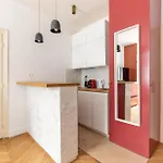 Nicolo Passy Magnifique Studio