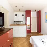 Nicolo Passy Magnifique Studio