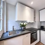 Beautiful Loft In Champs-Elysees