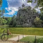 Peaceful Studio Parc Des Buttes-Chaumont - II