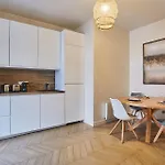 Sublime Flat Paris Bois De Vincennes By Studio Prestige