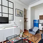 Bnbnook - Parisian Charm: 1Br In Le Marais