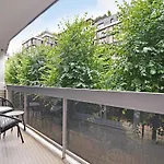 Cosy Apartment With Balcony- 3Br 5P- Tour-Eiffel