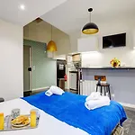 Bluestay 127 - Superb Apartment In Paris