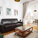 Apartment In Le Marais