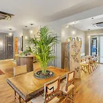 Hotel Maat Batignolles