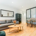Chic & Elegant In Montorgueil