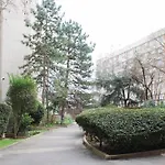 Spacious 3 Rooms With Balcony In Paris