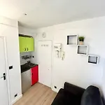 Studio Centre Paris Moderne Et Fonctionnel A Deux Pas De La Seine
