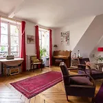 Veeve - Paris Hideaway In The Theatre District