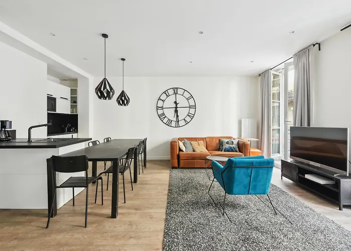 Elegant Appartement Dans Le Quartier Concorde A Paris