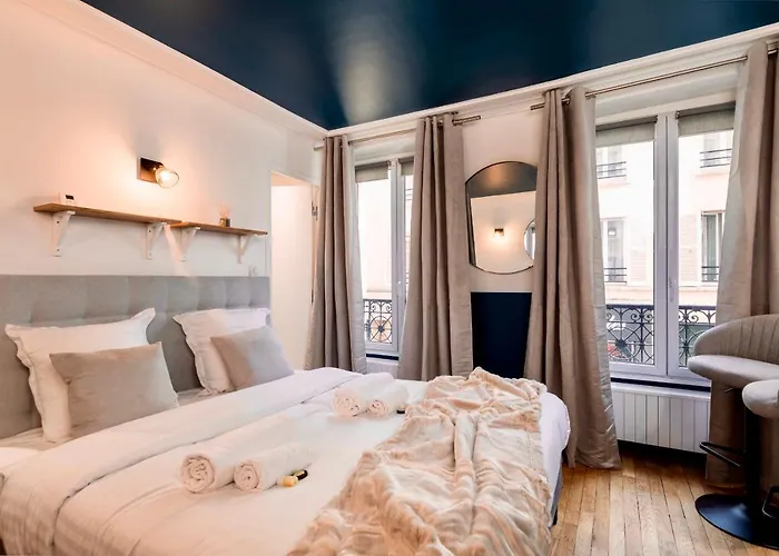 Cute Studio In The 16Th Near The Arc De Triomphe