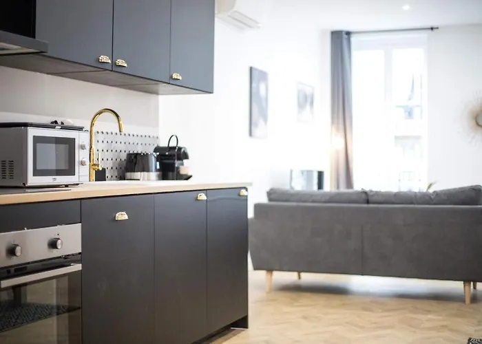 Appartement de standing proche ArcTriomphe - 8P