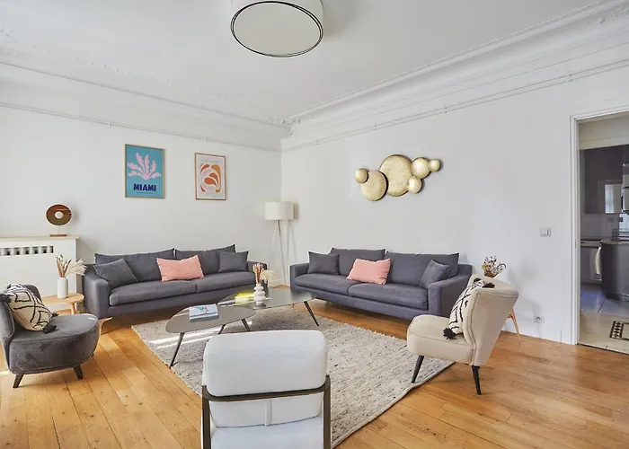 Apartment Center Of Paris Montmartre By Studio Prestige
