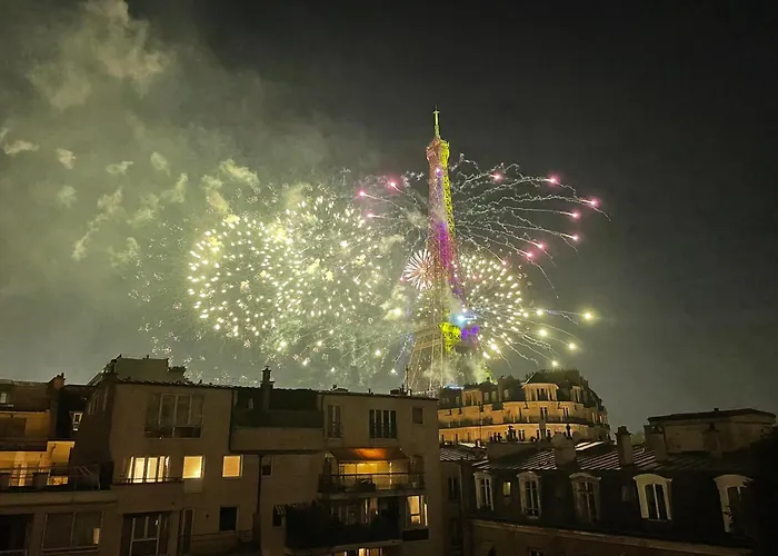 Superb Flat With Iconic Eiffel Tower View