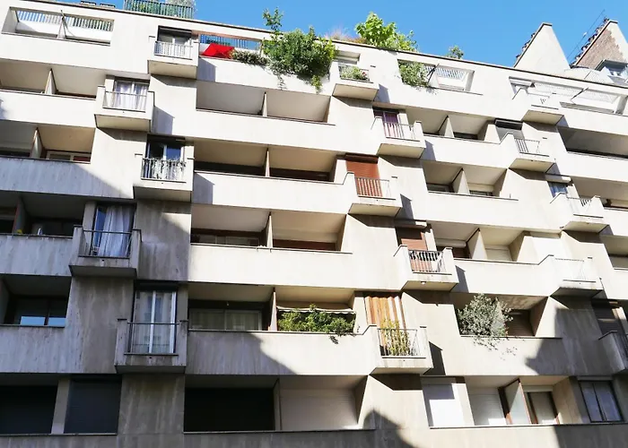Trocadero T2