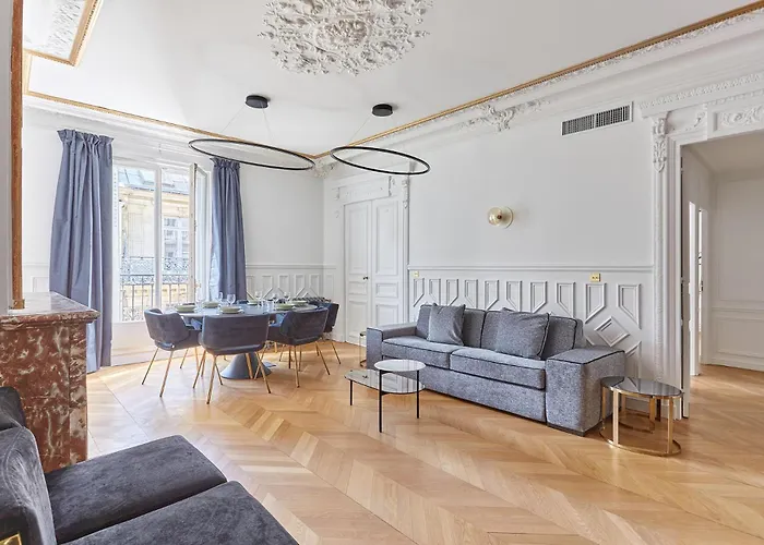Sublime Apartment Montaigne Arc De Triomphe By Studioprestige